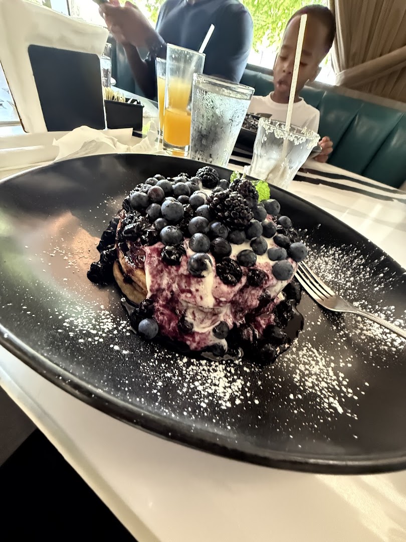 Bistro Café &mdash; a dish as served