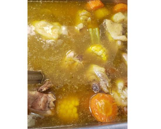 Large chicken soup=Sopa de pollo Grande
