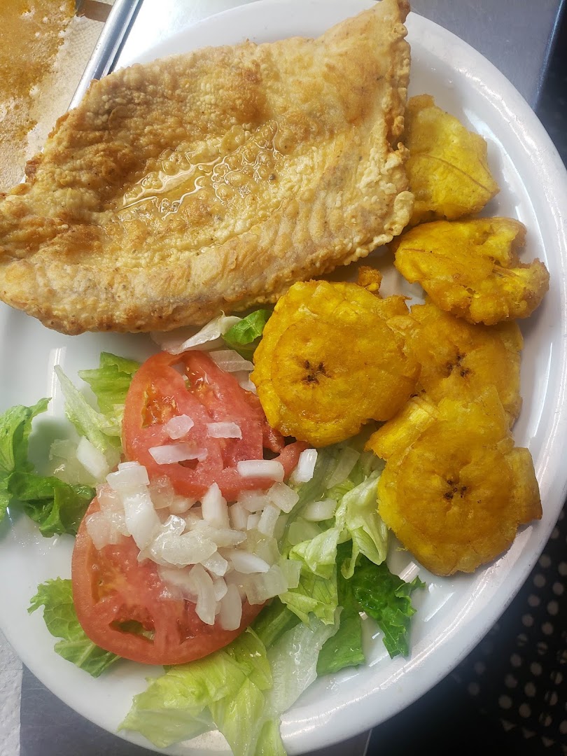 Marcelo Restaurant & Pescaderia &mdash; a dish as served
