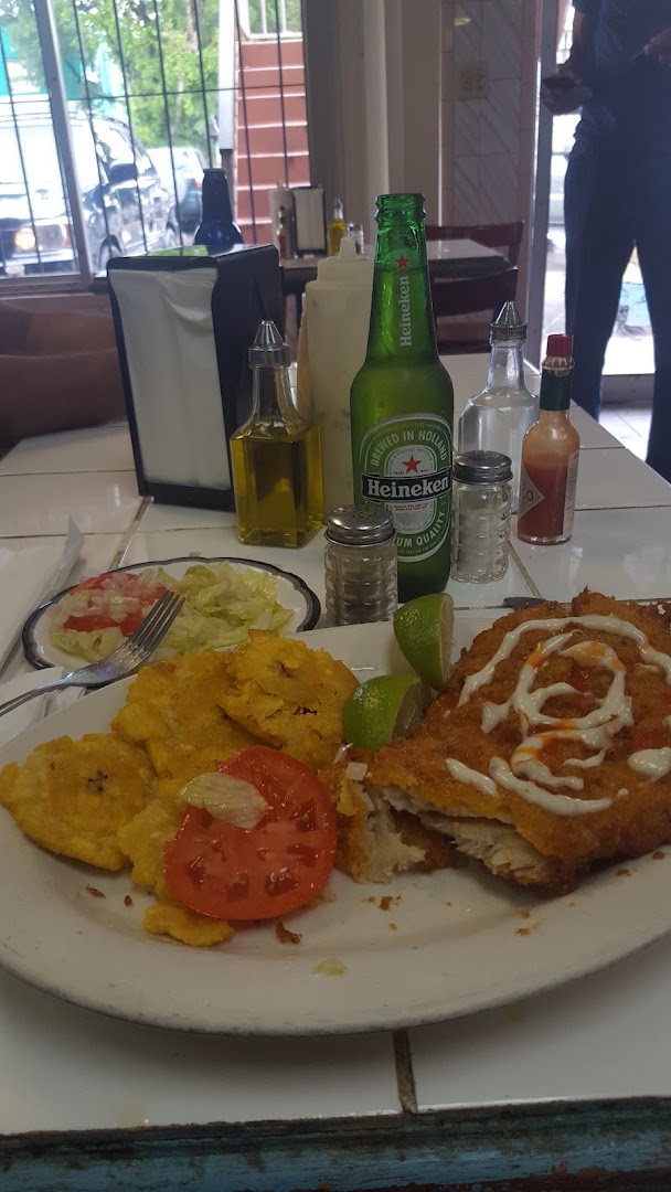 Marcelo Restaurant & Pescaderia &mdash; a dish as served