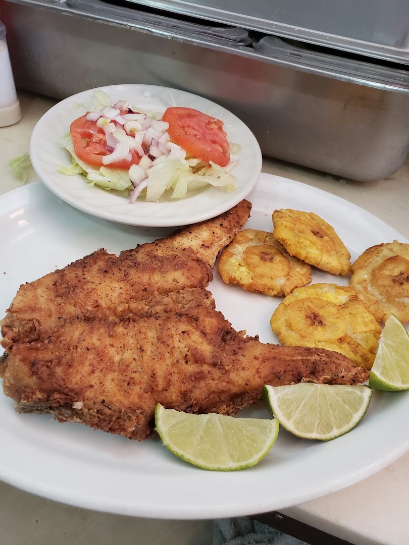 Marcelo Restaurant & Pescaderia &mdash; a dish as served