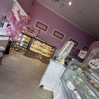 Telva Sweet Bakery &mdash; the room